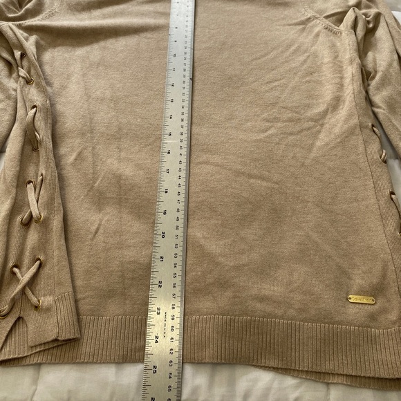 Calvin Klein fine  cream sweater - Picture 7 of 8